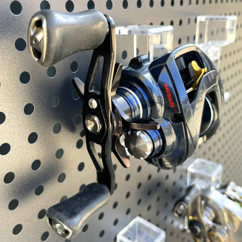 ที่แขวนรอกตกปลาแบบติดผนัง 5 ชิ - Spincast Reel บทวิจารณ์และราคา